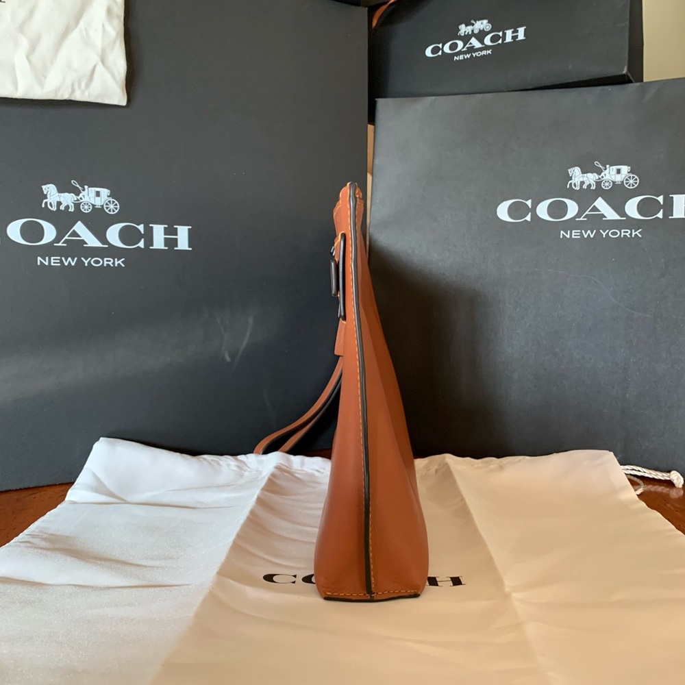 ***SOLD***NWOT COACH LTD EDITION Vandal Gummy Academy Pouch - Picture 12 of 14